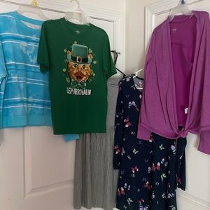 Xl Purple sweater,blue sweatshirt &green shirt w/ Sox& 2hair bows&2 dresses 14